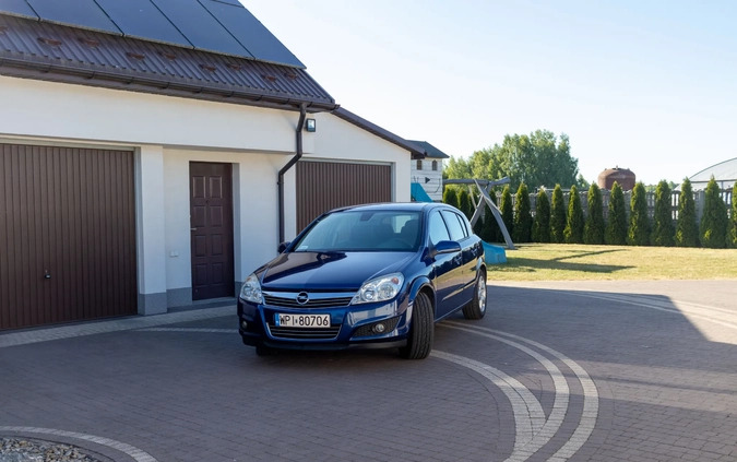 Opel Astra cena 14700 przebieg: 210000, rok produkcji 2008 z Łomża małe 211